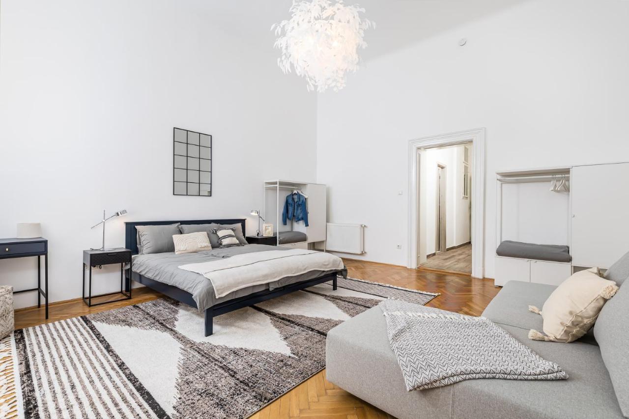City Center Apartment With Balcony Budapeşte Dış mekan fotoğraf