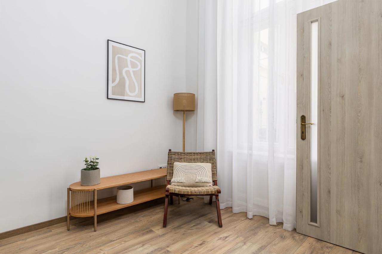 City Center Apartment With Balcony Budapeşte Dış mekan fotoğraf